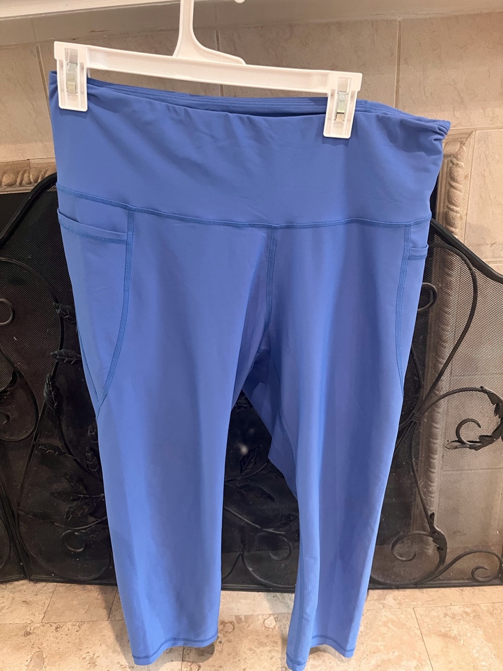 Old Navy Activewear Leggings Size XL